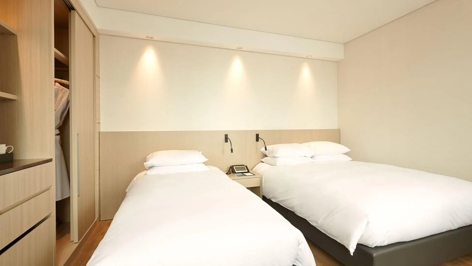 Mayplace Hotel Seoul 4*,