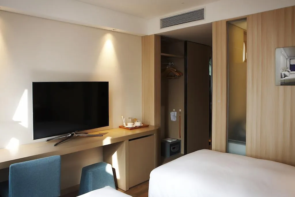 Mayplace Hotel Seoul 4*,  South Korea